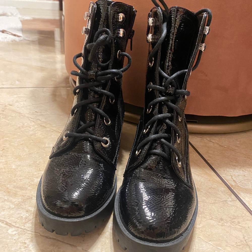 Betsey johnson boots 8.5
